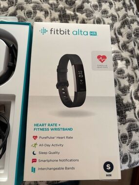 Fitbit Alta HR